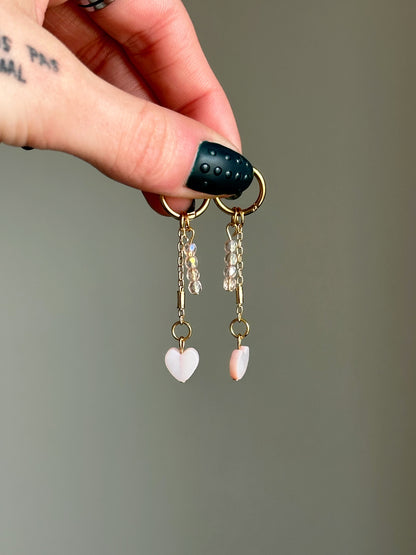 Boucles d'oreilles pendantes - Coeur nacré